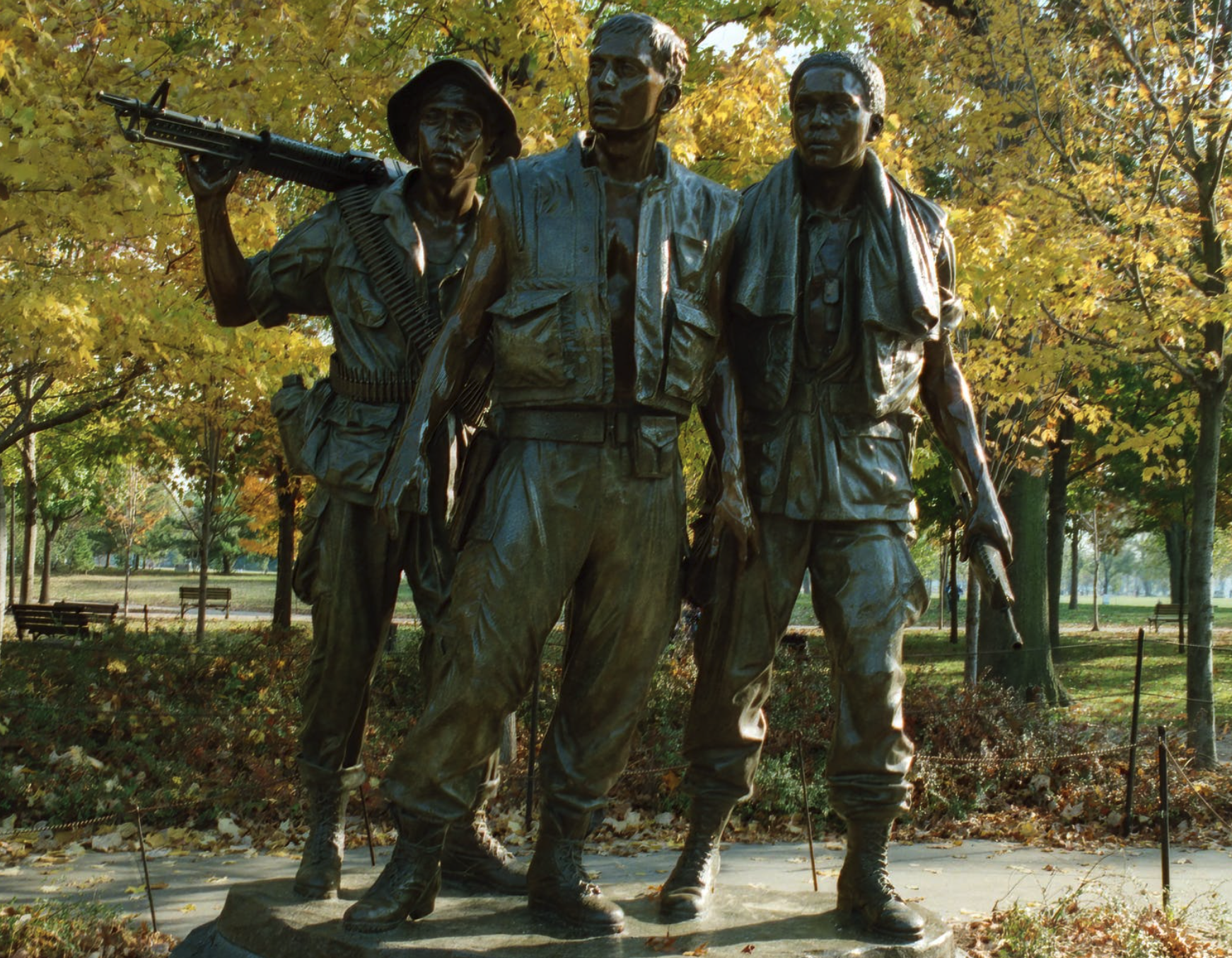 GettyOutofDebt-GetOutOfDebtGuy-SteveRhodes-statue-in-park-for-debt-relief-and-financial-advice.