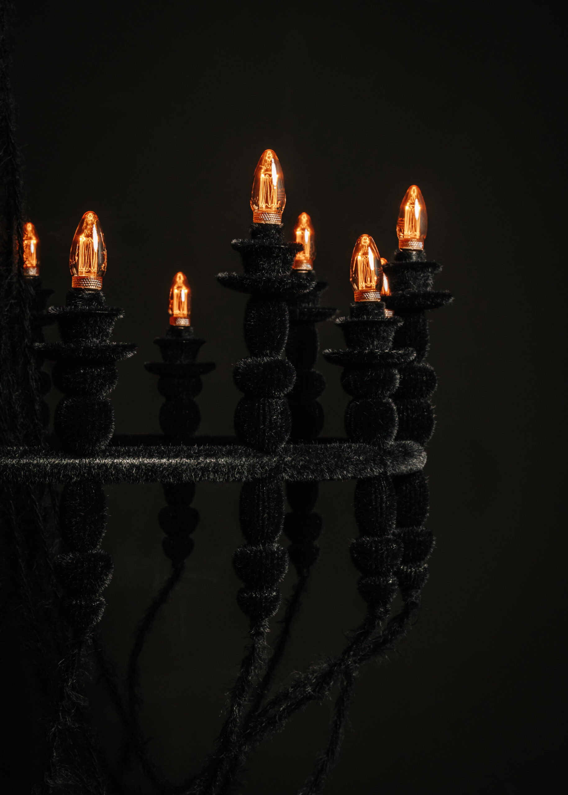 Dracula Chandelier - obrazek 8