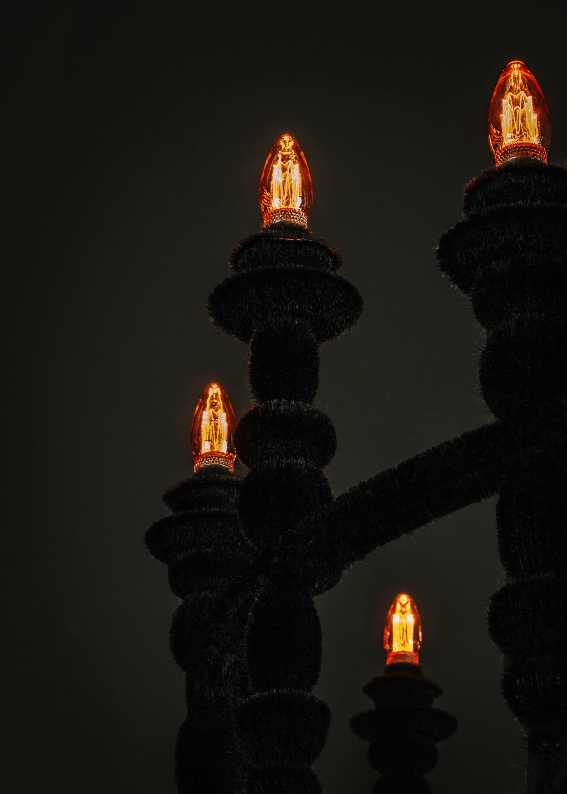 Dracula Chandelier - obrazek 9