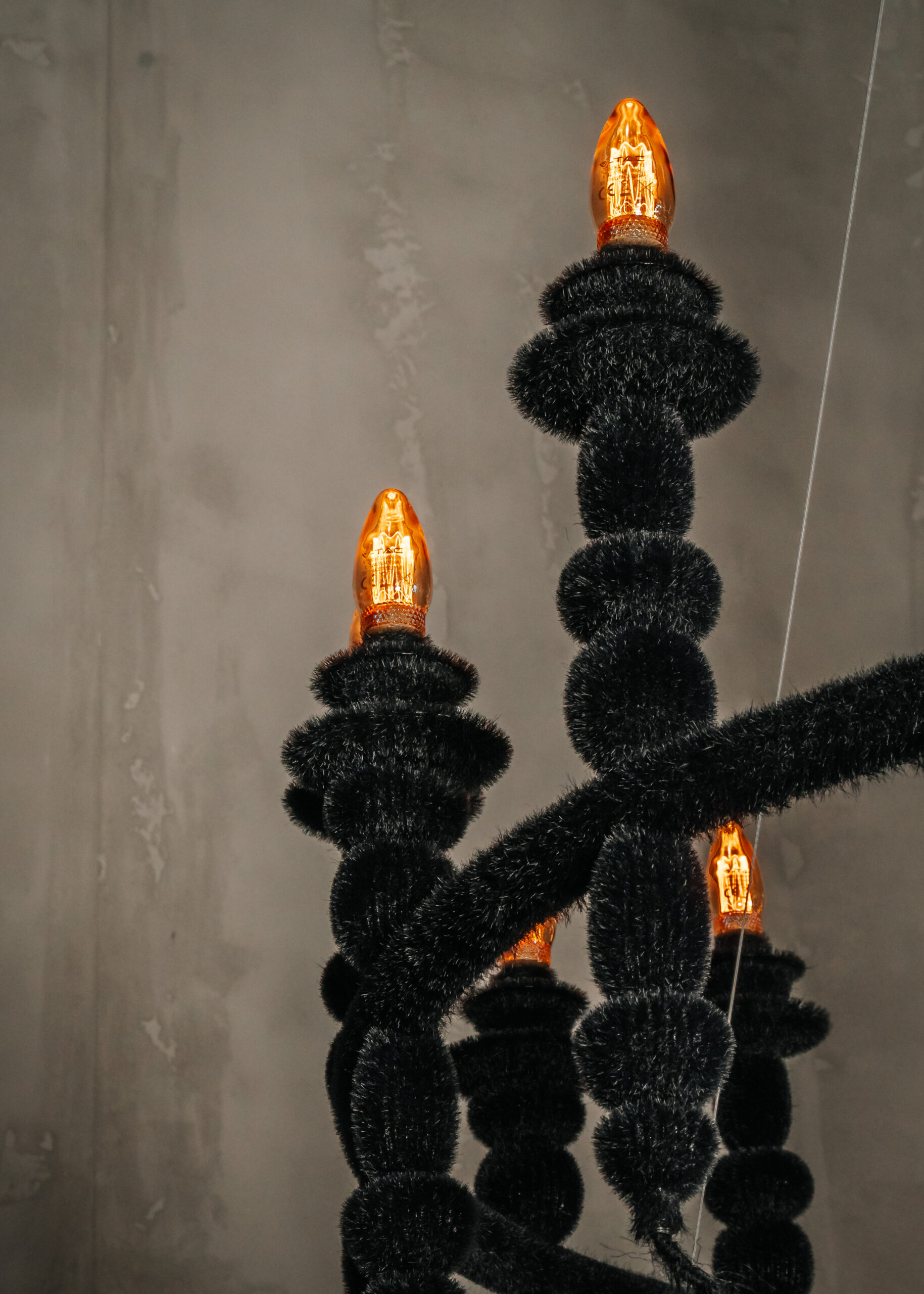 Dracula Chandelier - obrazek 4