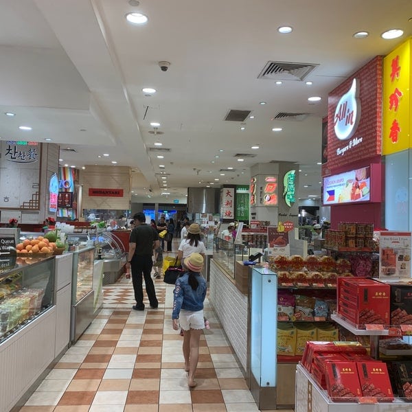 Things to Do On Orchard Road Singapore: Ultimate Guide to Shopping and More 16 Things to do on Orchard Road - Ngee Ann City, Takashimaya Food Hall