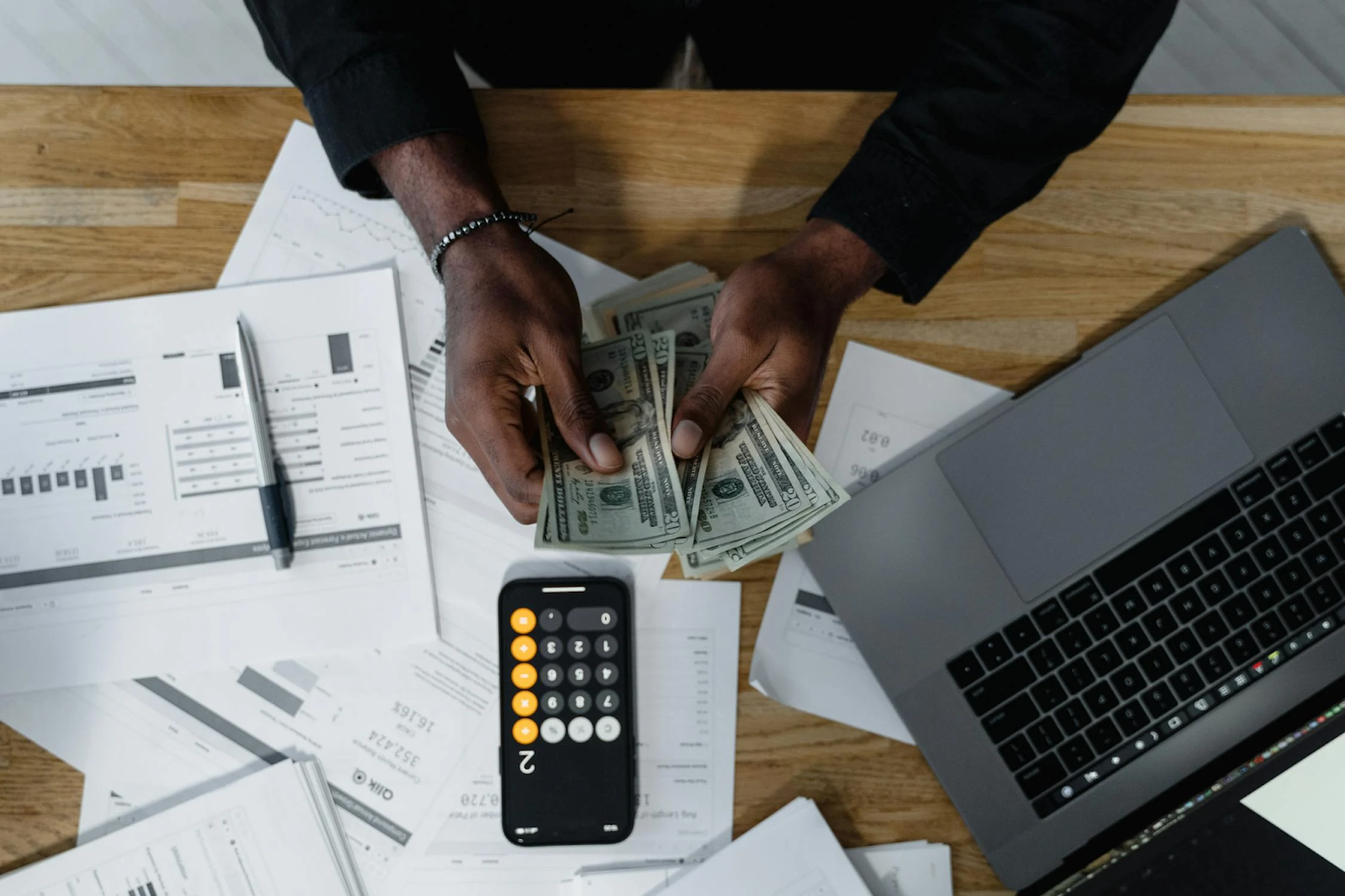 How To Choose The Best Bookkeeping App For Your Business