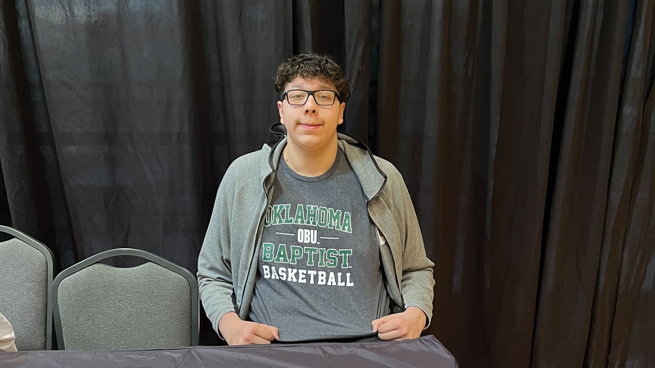 Erik Madrid Signing Day