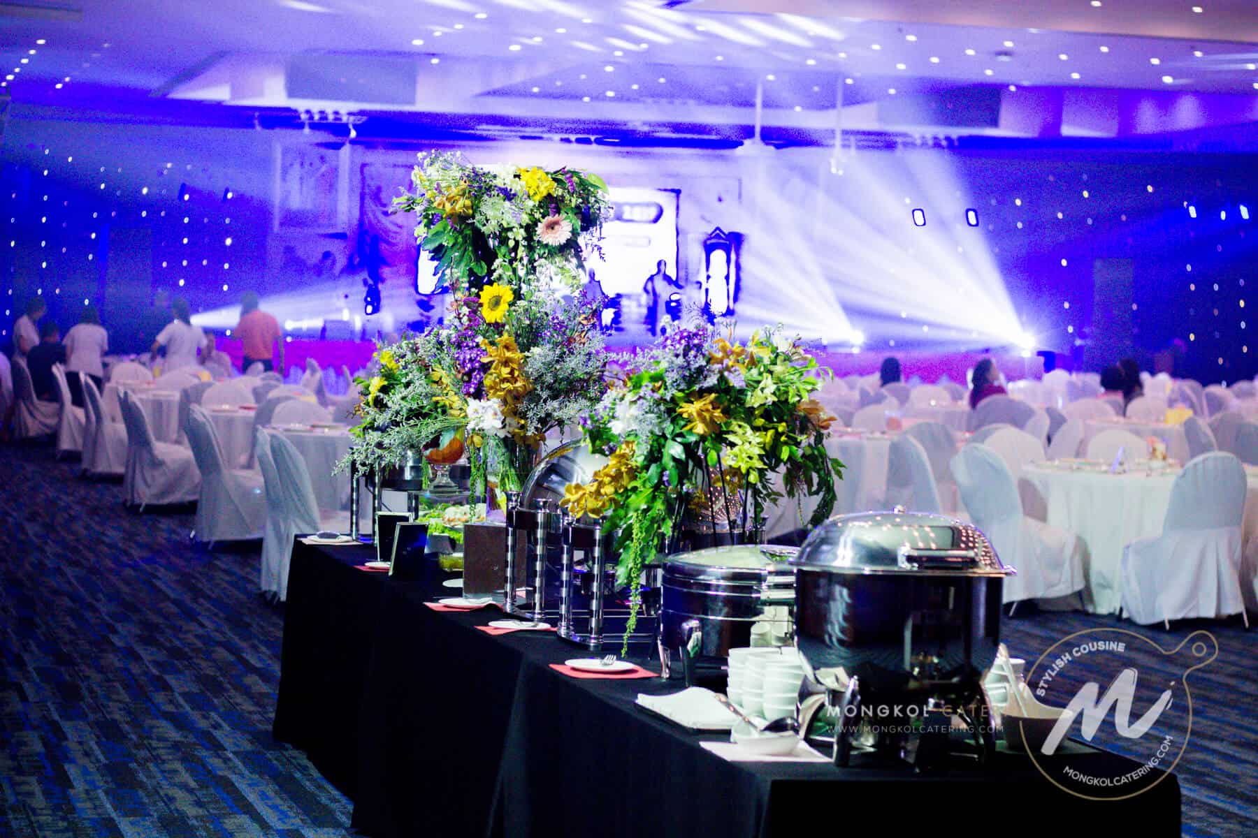 จัดบุฟเฟต์ไทย โต๊ะสวยๆ ตีม Colorful Party Night@ โรงพยาบาลราชวิถี