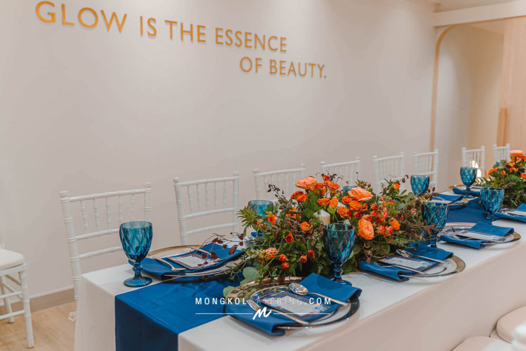 ค็อกเทลตีม บอลลูน Rose gold พร้อมจัดโต๊ะนั่งทาน Long Table @ The Cozy Clinic