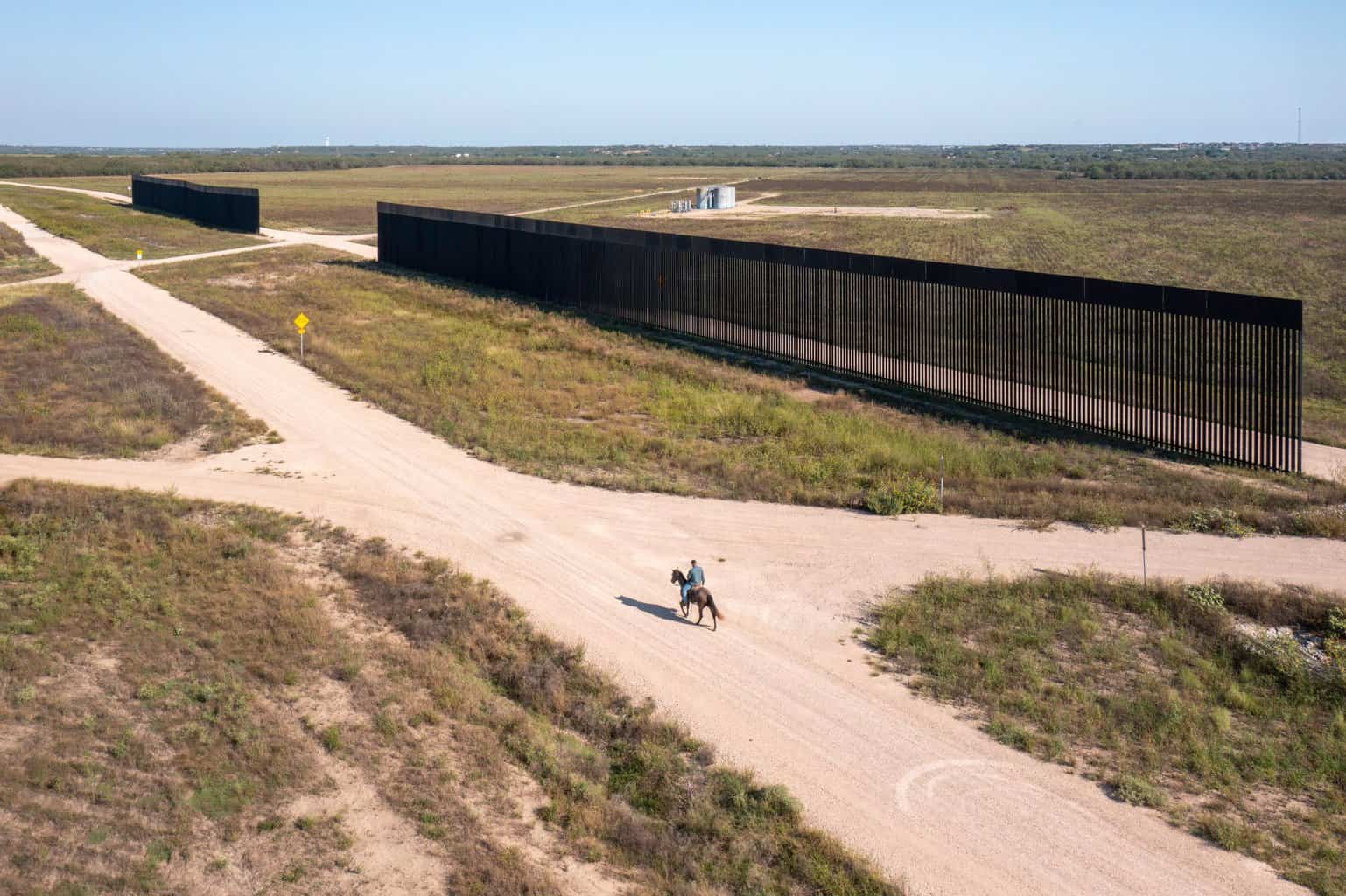 Texas landowners resist border wall