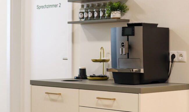 Kaffeebar für Patientinnen und Patienten im Augenzentrum Dr. Hoffmann in Wolfsburg