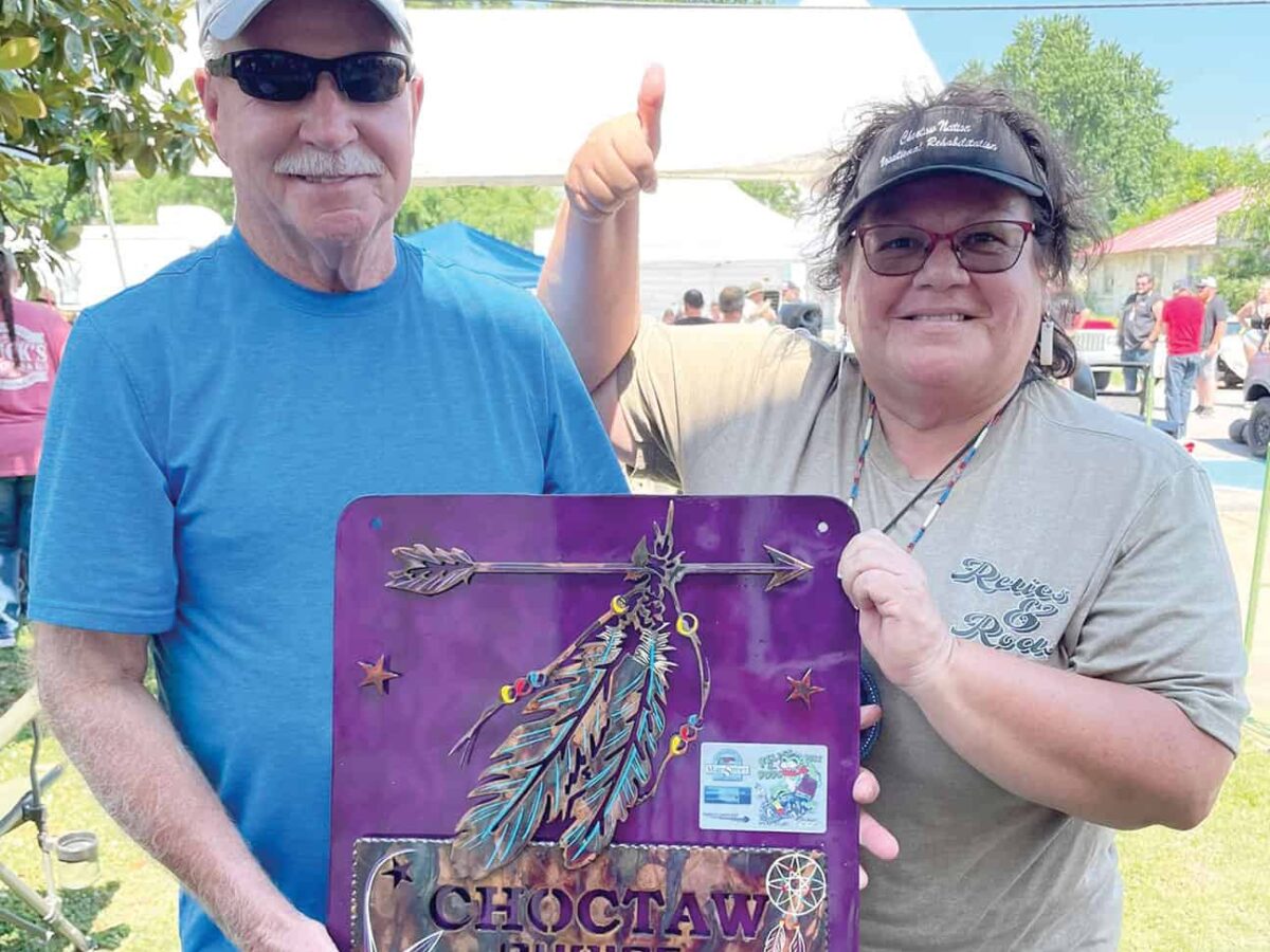 District 6 Tribal Councilwoman Jennifer Woods and Gary Samuels