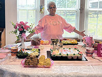 Hobbs turns 85