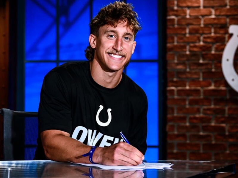 Choctaw tribal member signs with the Indianapolis Colts 