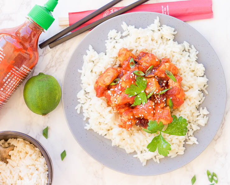 This sriracha lime chicken skillet is a quick and easy 15-minute recipe that sautees juicy chicken pieces and coats them in a sriracha, honey, and lime drizzle. It's sweet and oh so spicy with an asian-flair!