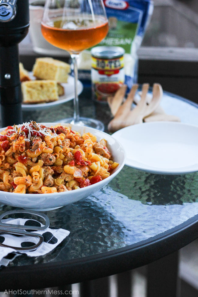 This spicy cajun chicken pasta combines heat, tender protein, and a creamy pasta into one dish. It's a spicy, creamy, and oh so delicious one-pot meal in under 30 minutes! www.ahotsouthernmess.com