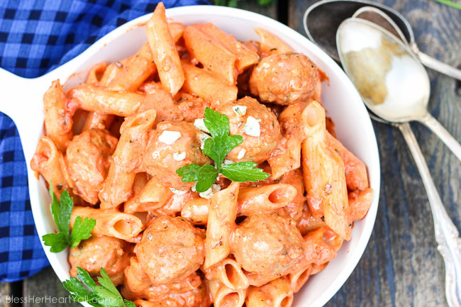 This spicy cream pepper pasta is very simple to put together for a slightly spicy, creamy, italian-inspired dish, perfect for busy weeknights. Top with your favorite protein and crumble cheeses and your pasta will be turned up a notch. Buckle up! www.blessherheartyall.com