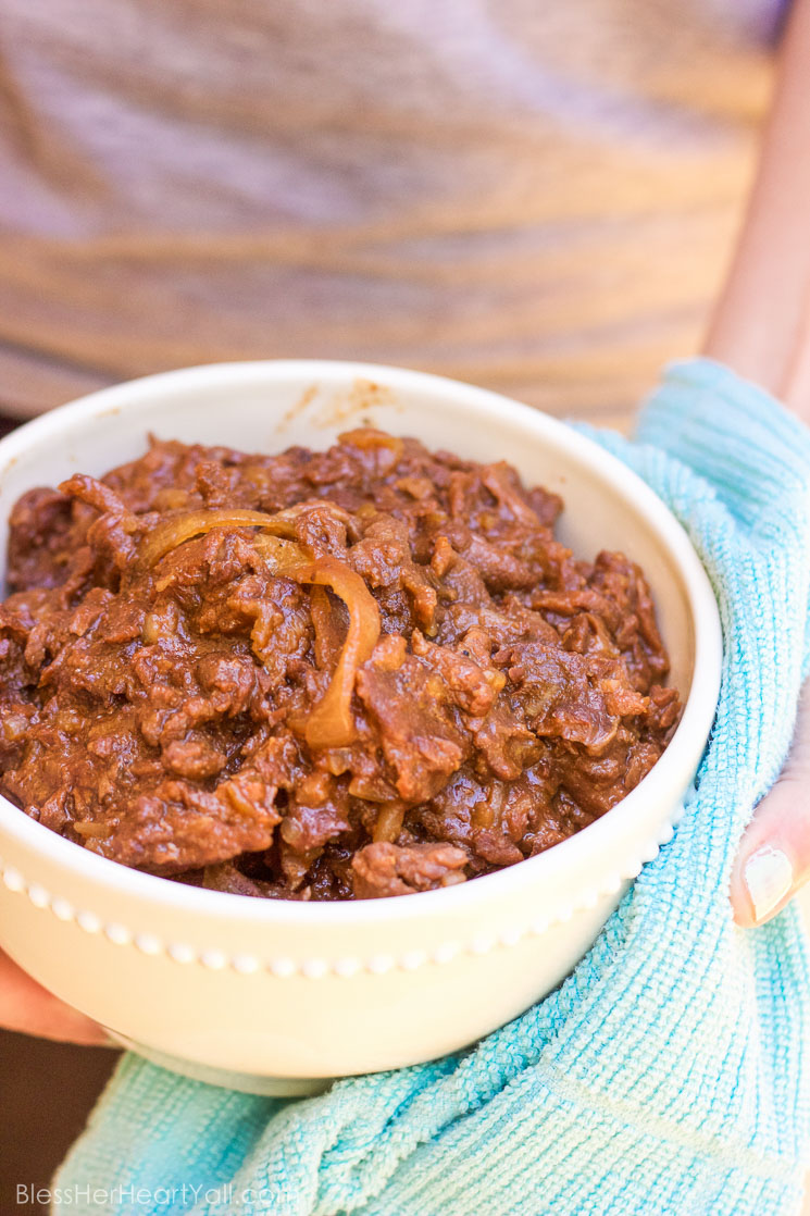 This gluten-free bourbon bbq shredded beef recipe is a magical combination of juicy beef in a garlic and onion barbecue sauce, placed in your slow cooker along with a dash of bourbon, and ready for your enjoyment after a busy day!