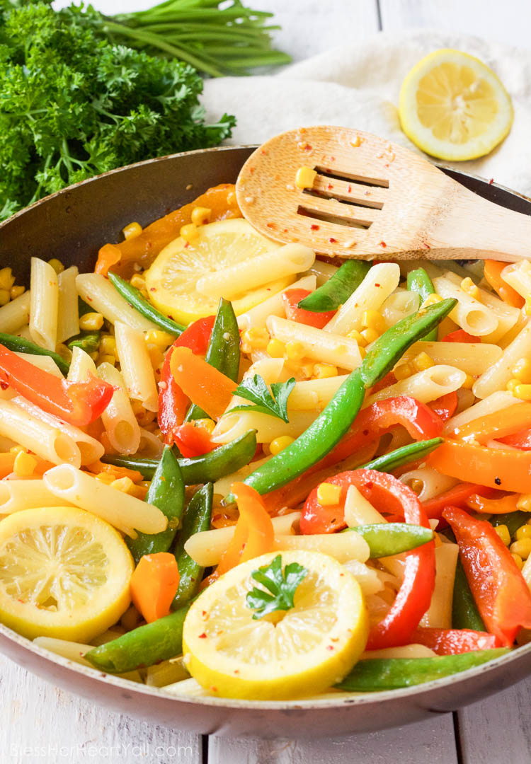 This spicy lemon honey hot chicken pasta dish is an amazing light, sweet and spicy pasta dish, topped with juicy, crispy gluten-free hot chicken, for one delicious meal!