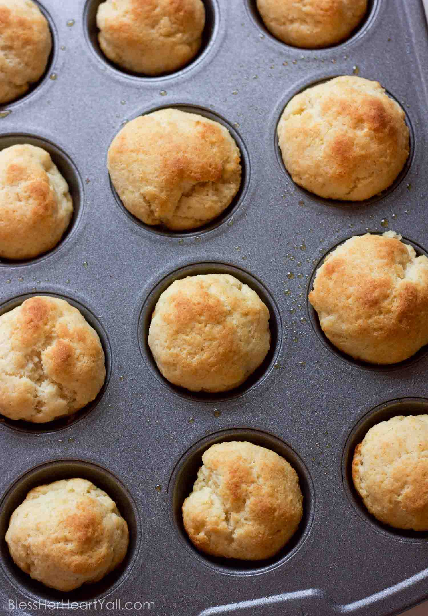 These easy 9-minute fluffy gluten-free buttermilk biscuits are what you have been waiting for! They are fluffy and moist, soft and buttery sweet, and only 5 ingredients if you already have our DIY Bisquick Mix!