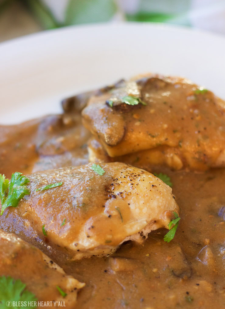 This one-pot garlic mushroom chicken skillet cooks juicy chicken breasts and uses the drippings to make a quick creamy garlic mushroom gravy. The thick savory sauce brings out a cozy warm flavor to this comfort food, perfect for when you only have 20 minutes to spare!