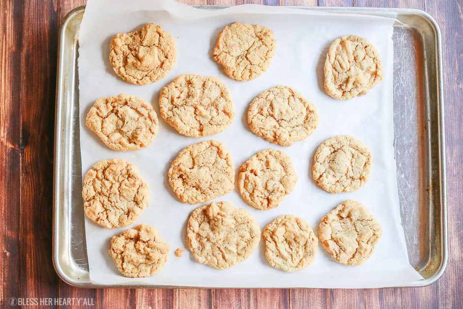 These 4-ingredient gluten free peanut butter cookies take creamy peanut butter, sugar, baking soda, and an egg and in 10 minutes turn it into soft and doughy-centered gluten free peanut butter cookies with perfectly crispy golden brown outer edges. Perfect for dunking in a cold glass of milk!