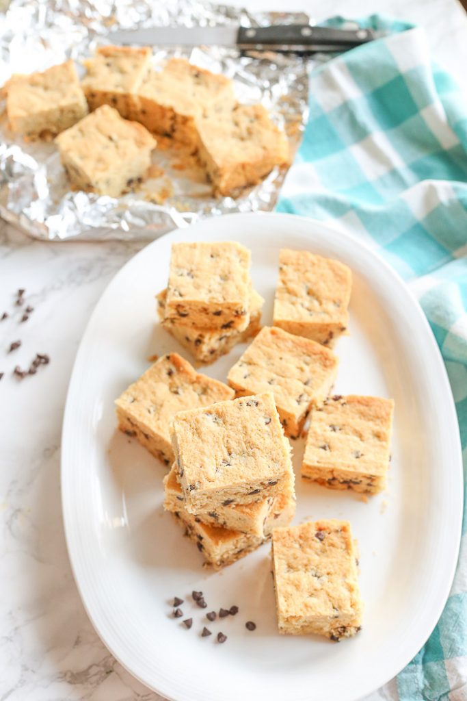 gluten-free vanilla chocolate chip blondies