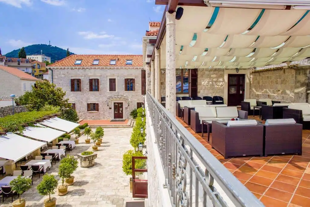 hotel Kazbek terrace view