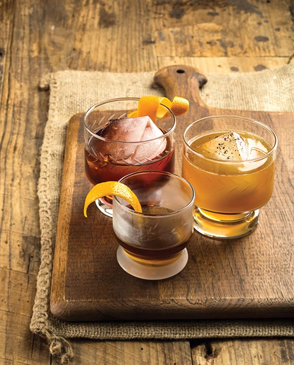 elements-coffee liqueur-vertical-crdt lara ferroni