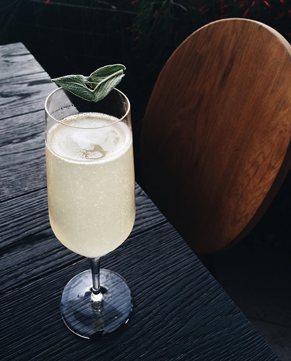 sparkling cocktail
