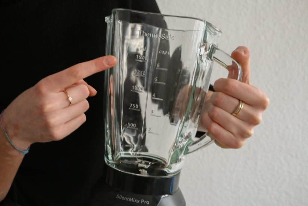 Bosch SilentMixx Pro Standmixer - Nahansicht des massiven Glaskrugs