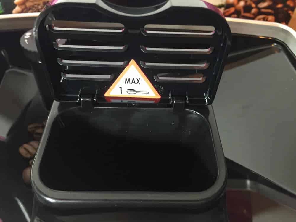 DeLonghi ECAM 23.420.SW - Kaffeepulverfach