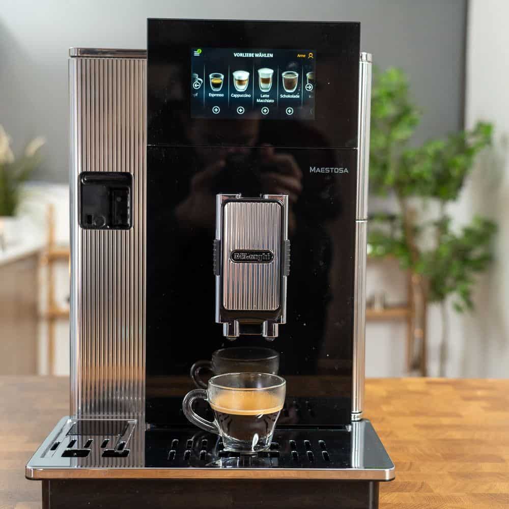 Delonghi Maestosa Kaffeevollautomat - Espressobezug
