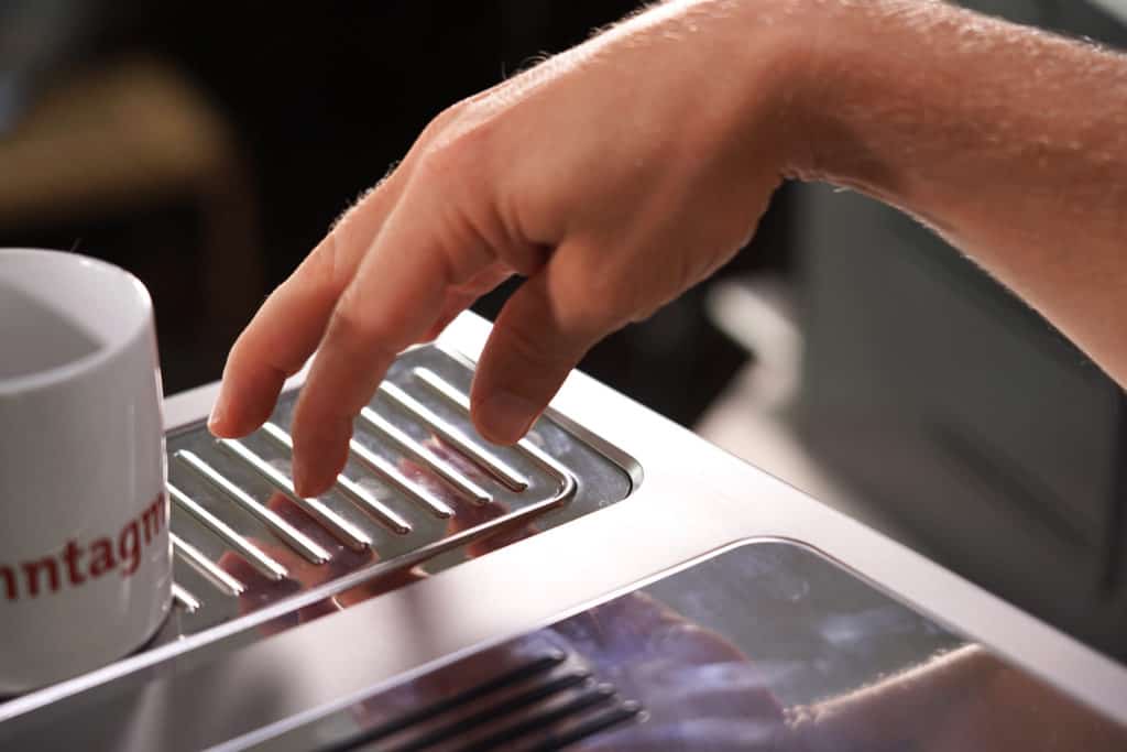 DeLonghi PrimaDonna Class Kaffeevollautomat - Tassenwärmer