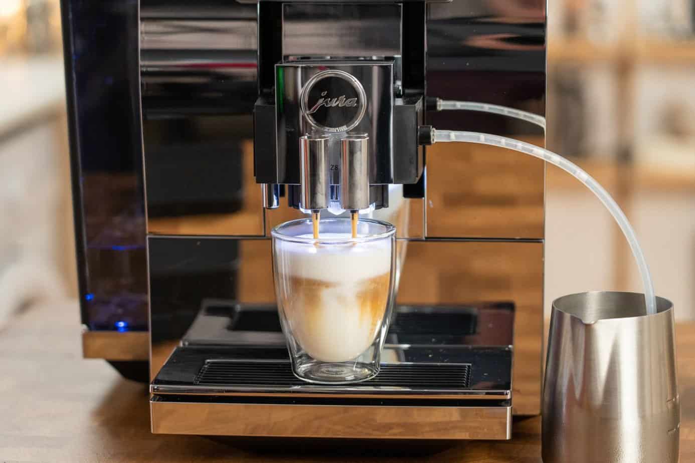 Jura Z8 Kaffeevollautomat Latte Macchiato
