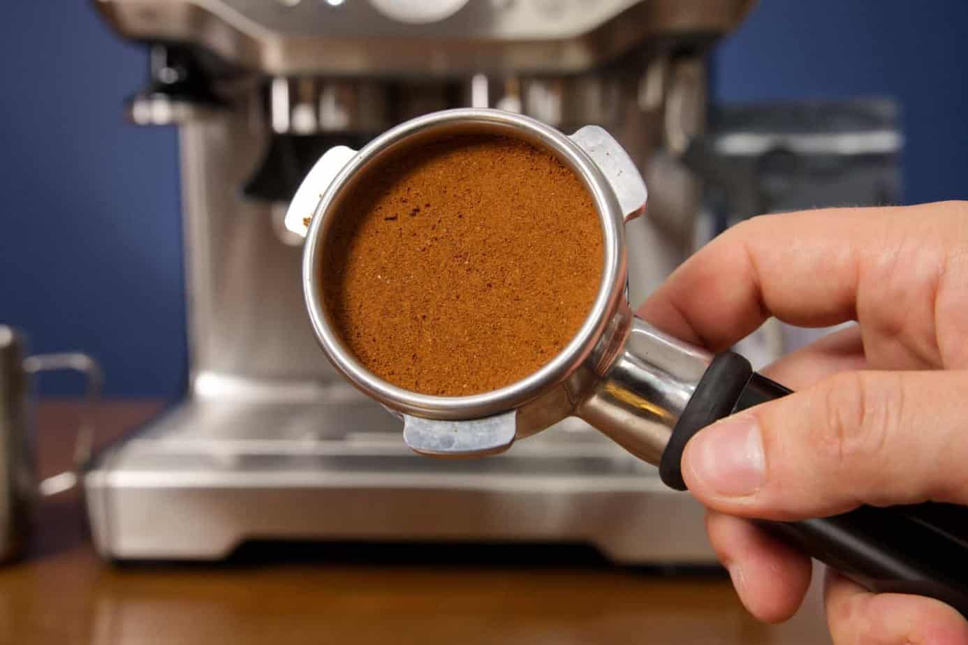 Sage Barista Express Kaffeemehl Getampt