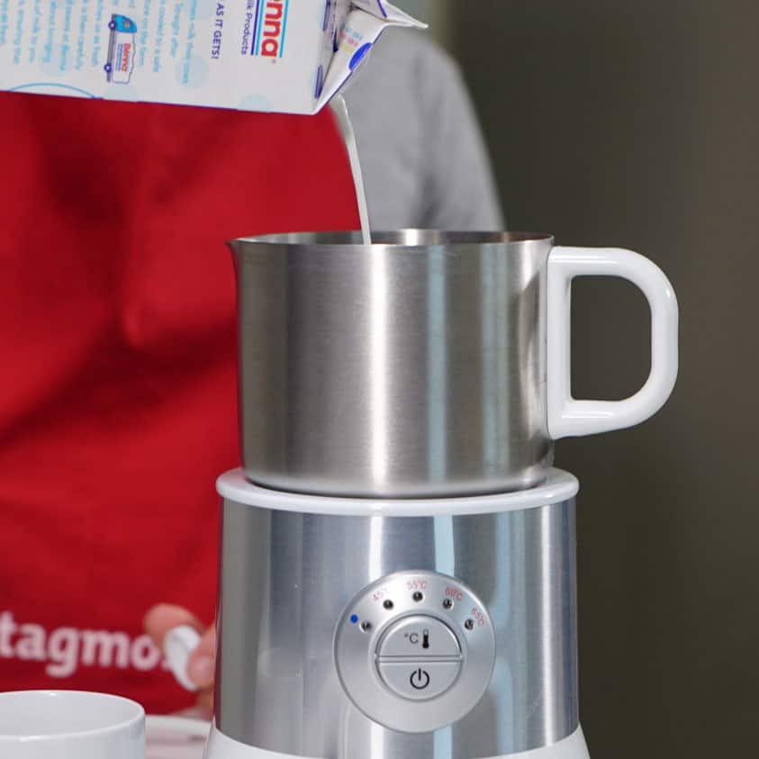 Severin SM 9685 Milch einfüllen