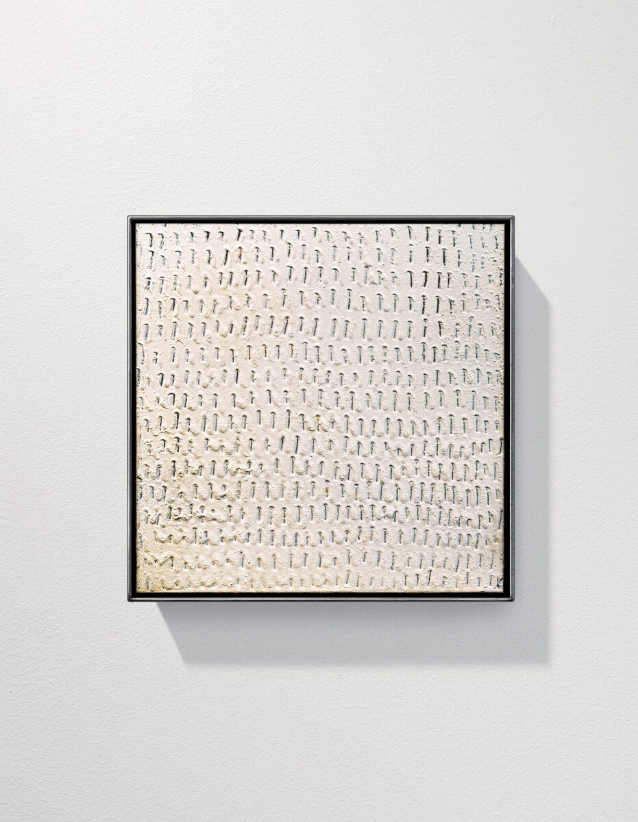 30x30 2025 Silent Rhytm White Mini