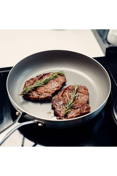 Maison de Titanium Pan