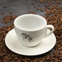 Coffeeness Cappuccino-Tasse von leicht oben