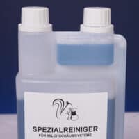 Spezialreiniger fuer Milchsysteme nah