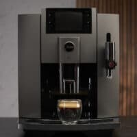 Coffeeness Espresso-Glas mit der Jura E8