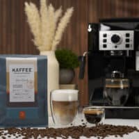 Klassik Kaffee fuer Vollautomaten mit Getraenken und DeLonghi Magnifica S