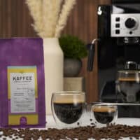 Decaf Kaffee fuer Vollautomaten mit Getraenken und DeLonghi Magnifica S