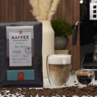 Kraeftiger Kaffee fuer Vollautomaten mit Getraenken und DeLonghi Magnifica S