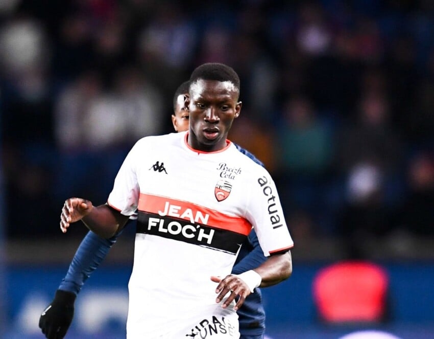 FC Lorient : Sur le départ, Sambou Soumano a l'embarras du choix - wiwsport
