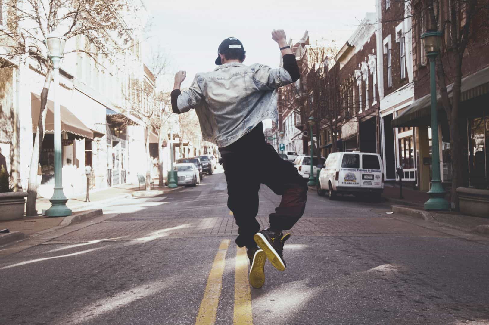 Dance Between the Lines: Interdisciplinary Connections in Dance Curricula