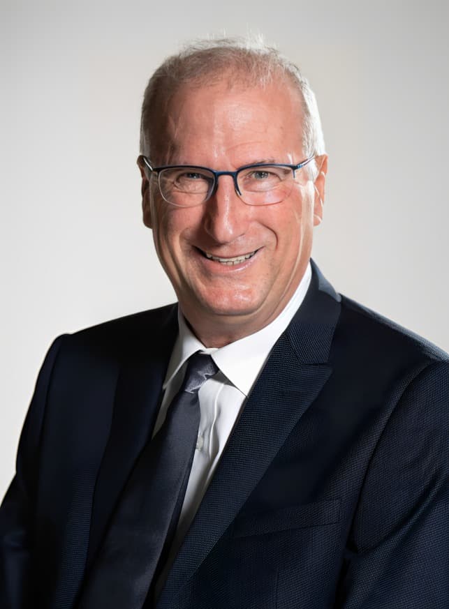 עורך דין ונוטריון צבי שילה