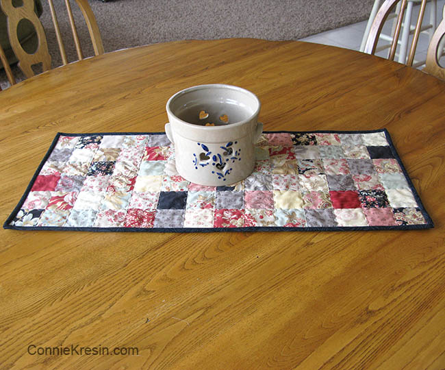 Fast And Easy Table Runner Tutorial | Freemotion By The River