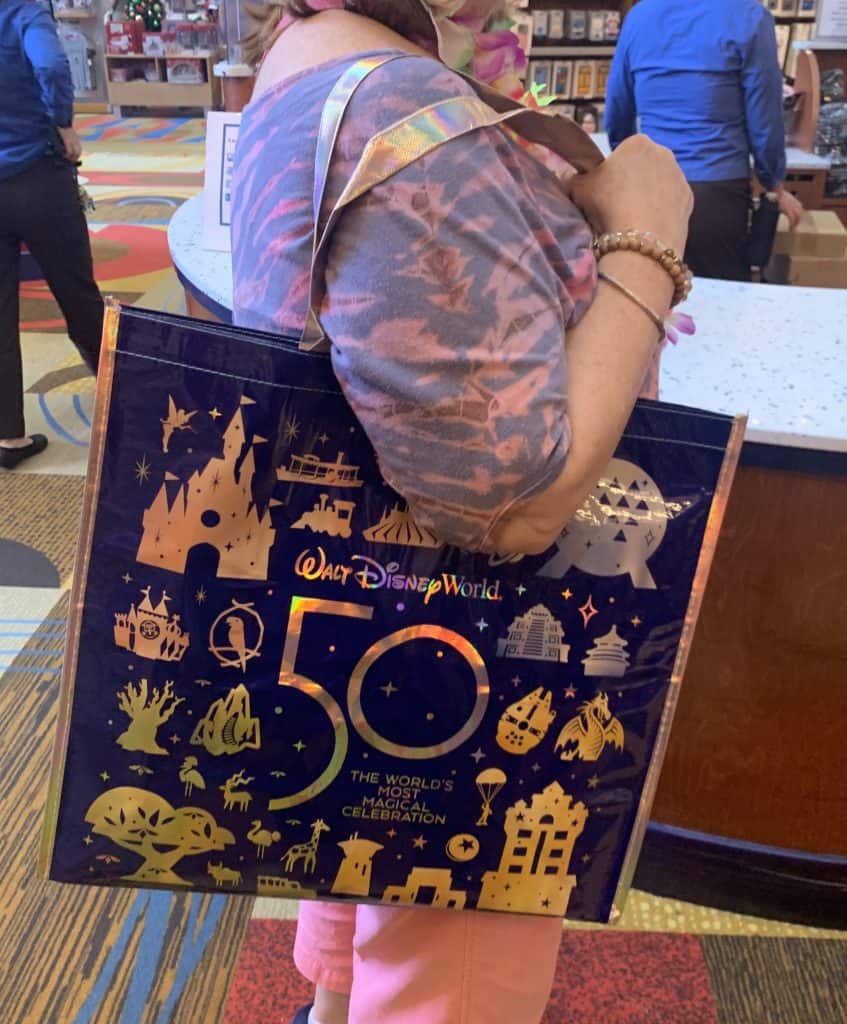 10 Cheap Souvenirs at Disney World (under 10 bucks!) Mouse Ear Memories