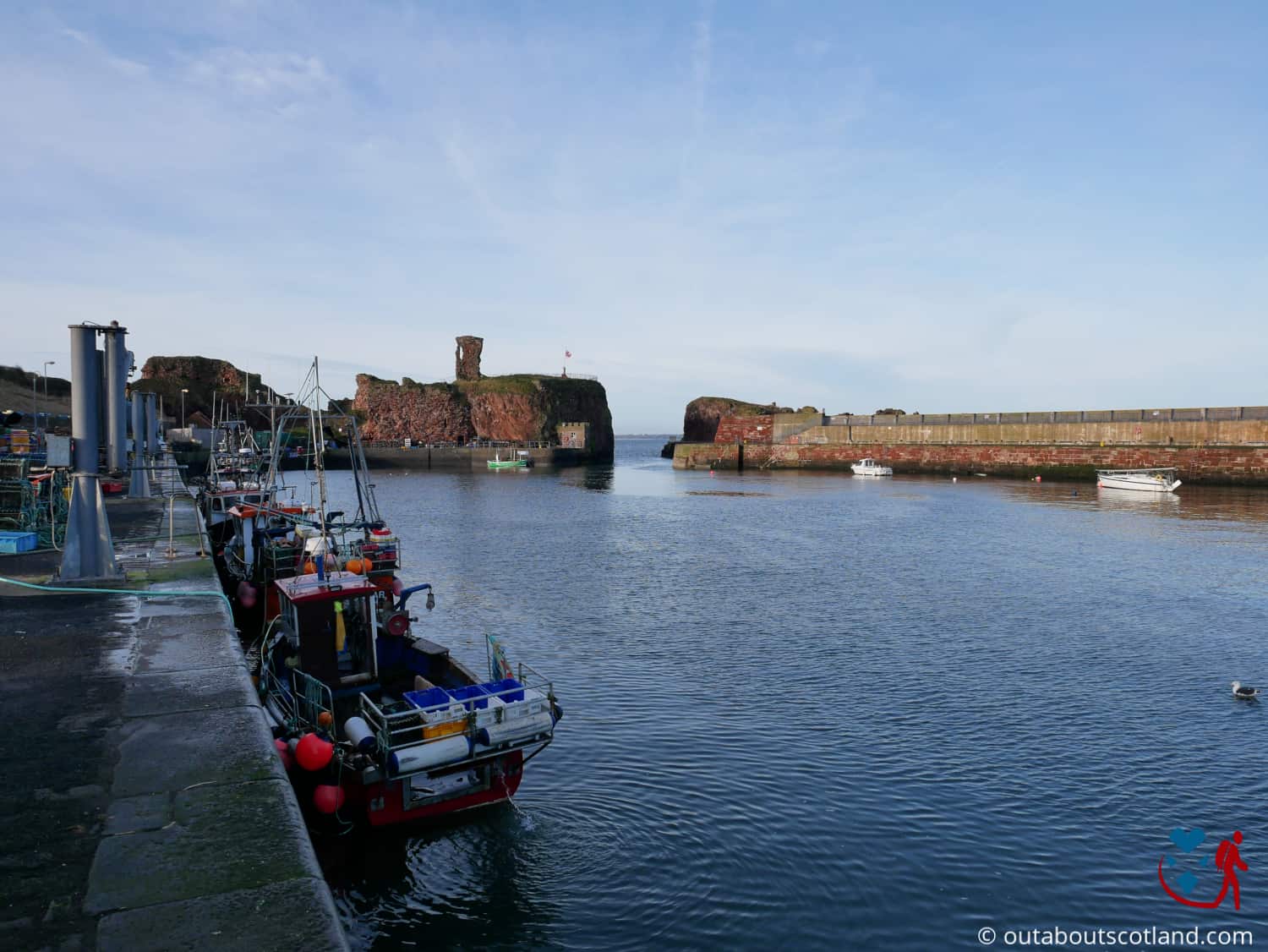 Dunbar Harbour - East Lothian: Complete Visitor Guide | Out About Scotland