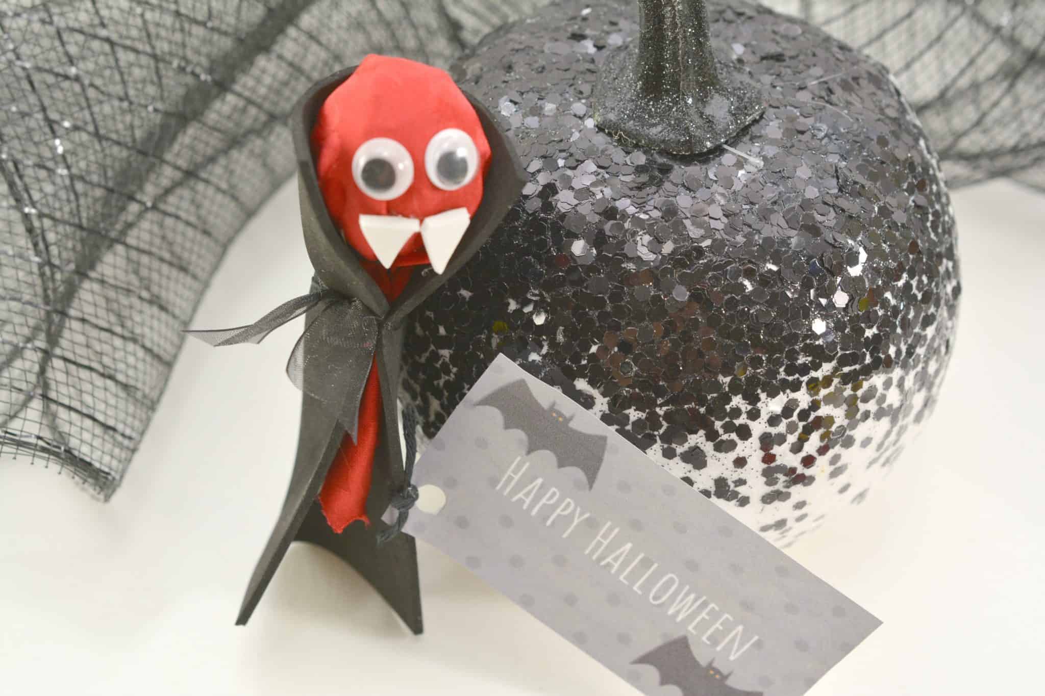 DIY Vampire Lollipops For Halloween