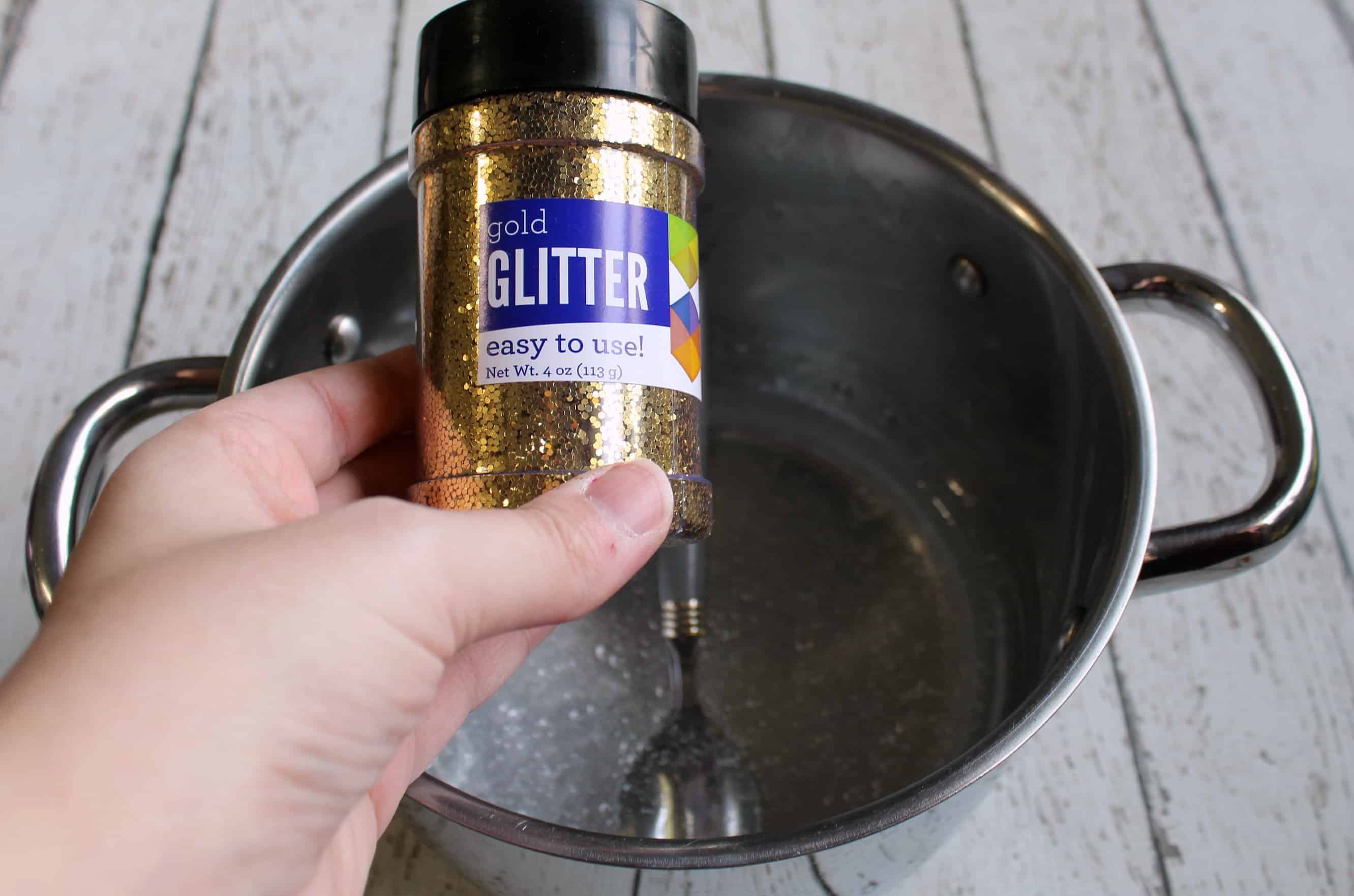 making glitter slime