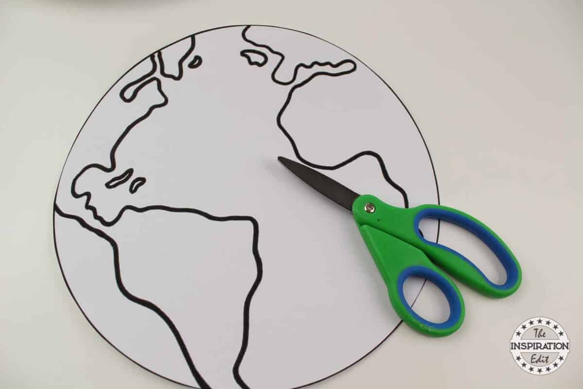Paper Plate Earth Craft Kids Will Love - The Inspiration Edit